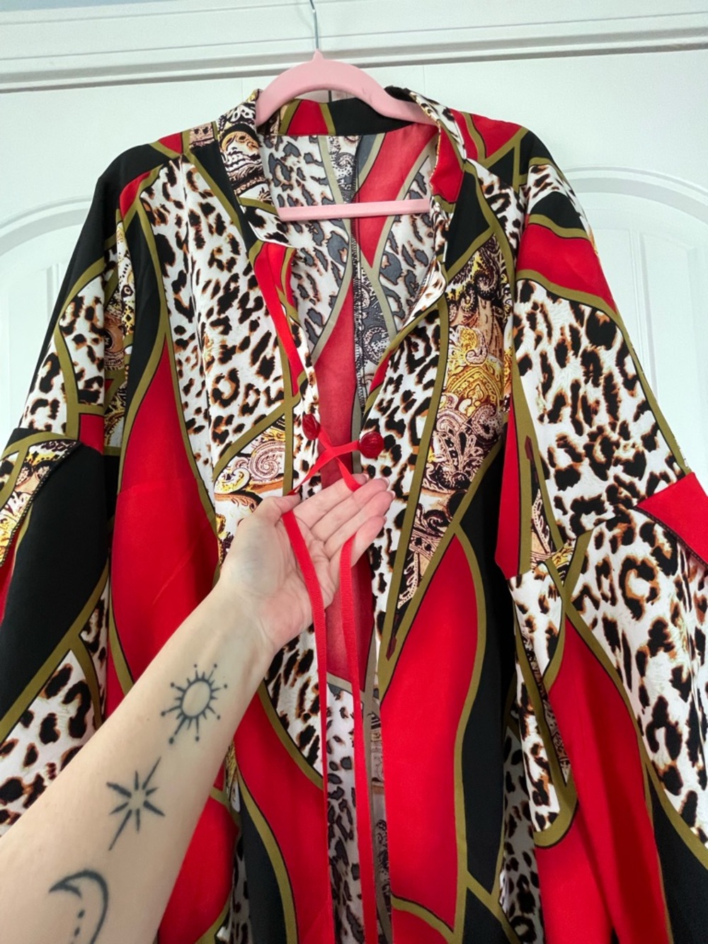Red & Black Patterned Women's Kimono Kimono Size 18+ - Picture 2 of 7